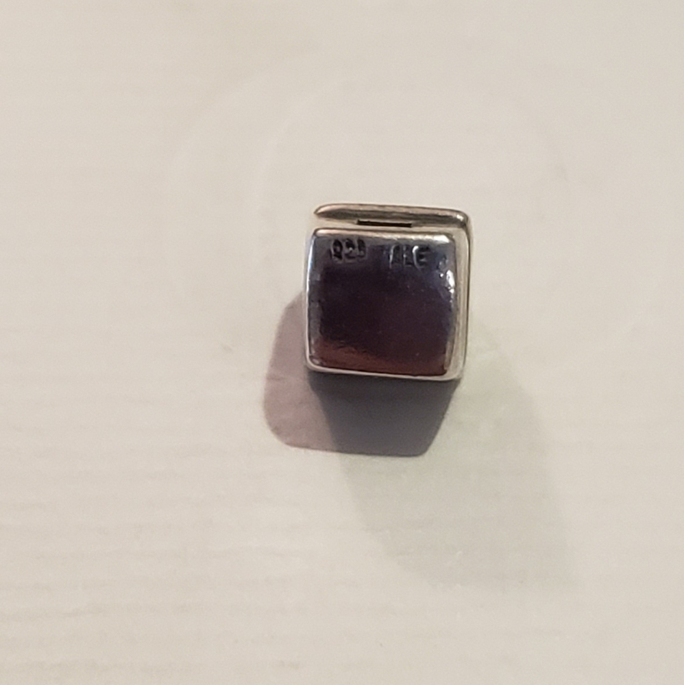 Authentic Pandora House charm - Picture 4 of 4